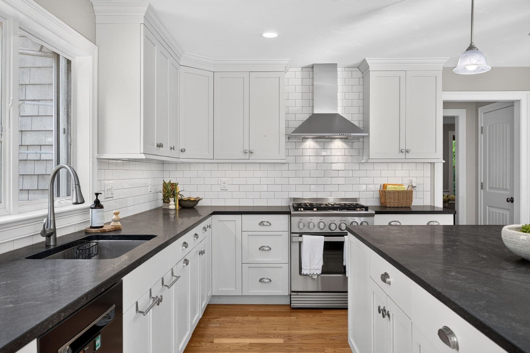 Single Family Residence at 5 Cliffs Way, Harwich MA 02645, Harwich, photo 11 of 42