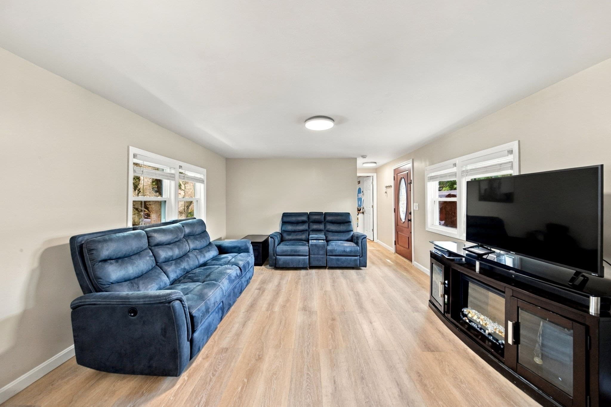 Mobile Home at 176 Lakeview Street, Tewksbury MA 01876, photo 6 of 21