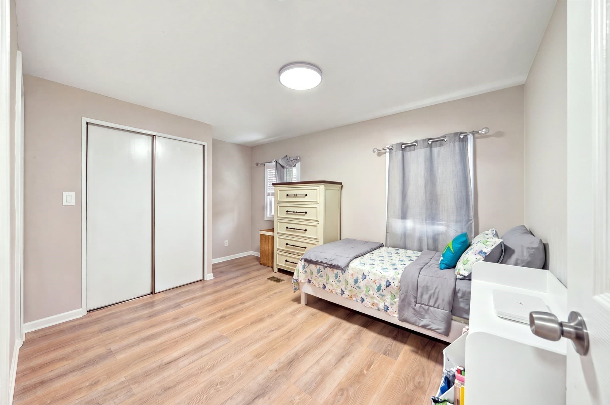 Mobile Home at 176 Lakeview Street, Tewksbury MA 01876, photo 12 of 21