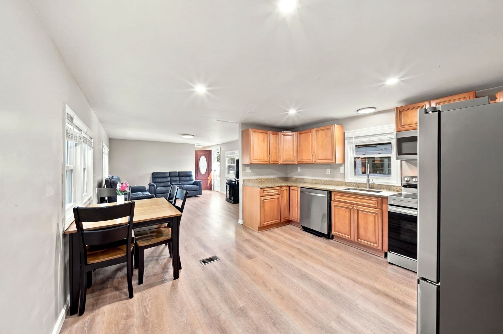 Mobile Home at 176 Lakeview Street, Tewksbury MA 01876, photo 9 of 21