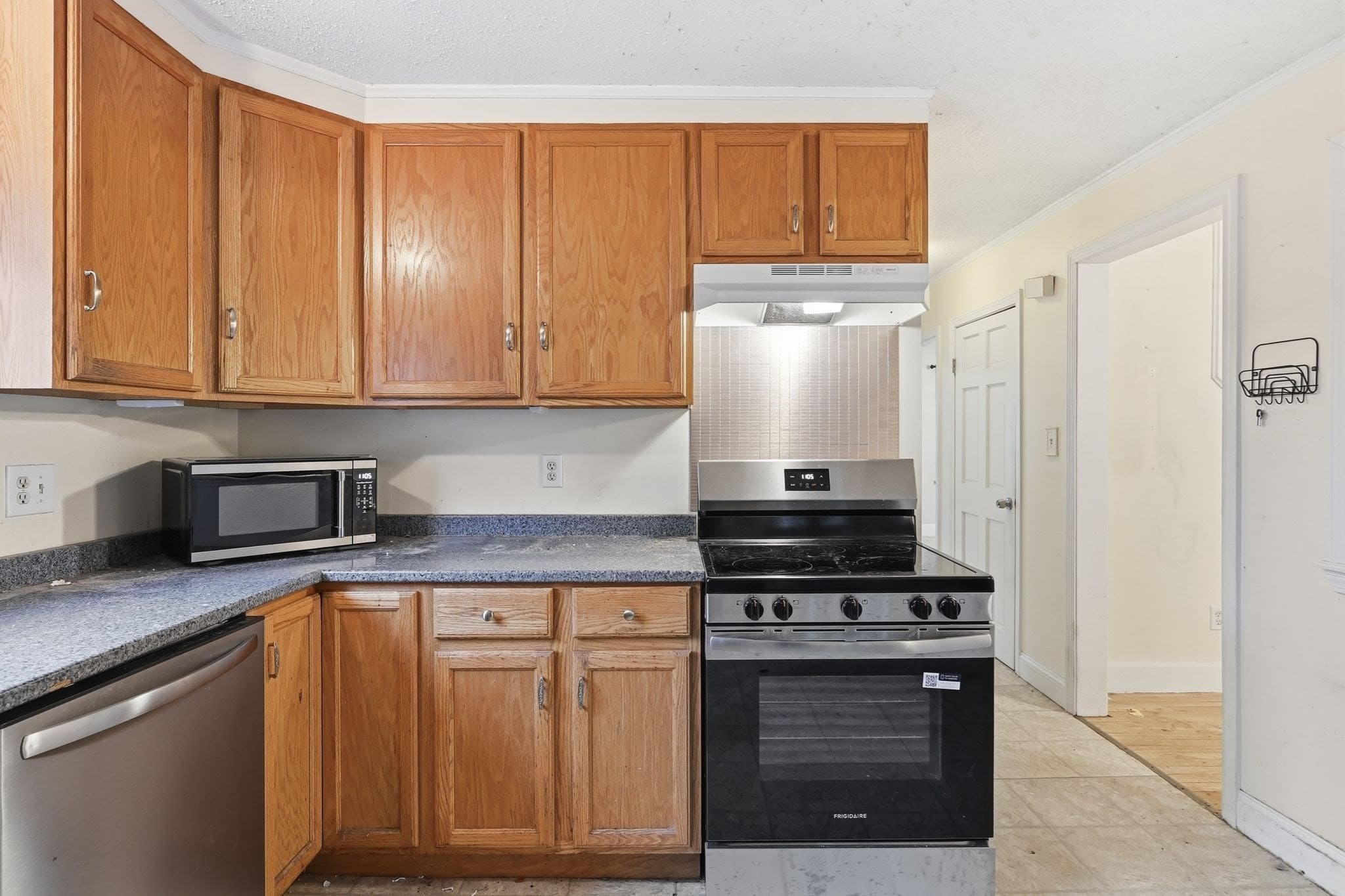 Single Family Residence at 19 Magnolia Ter, Chicopee MA 01013, photo 6 of 24
