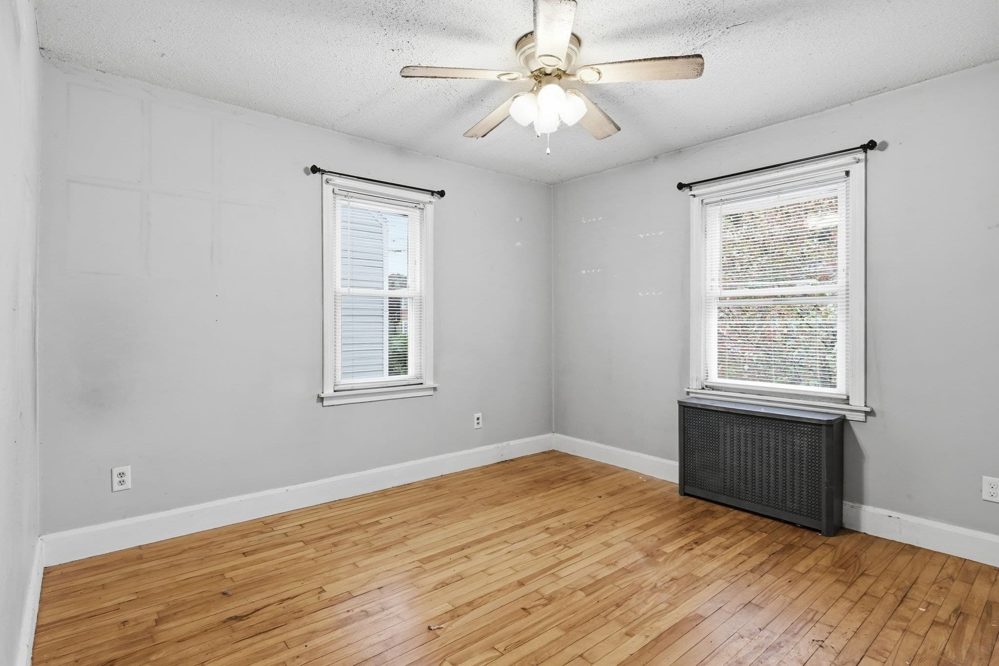 Single Family Residence at 19 Magnolia Ter, Chicopee MA 01013, photo 7 of 24