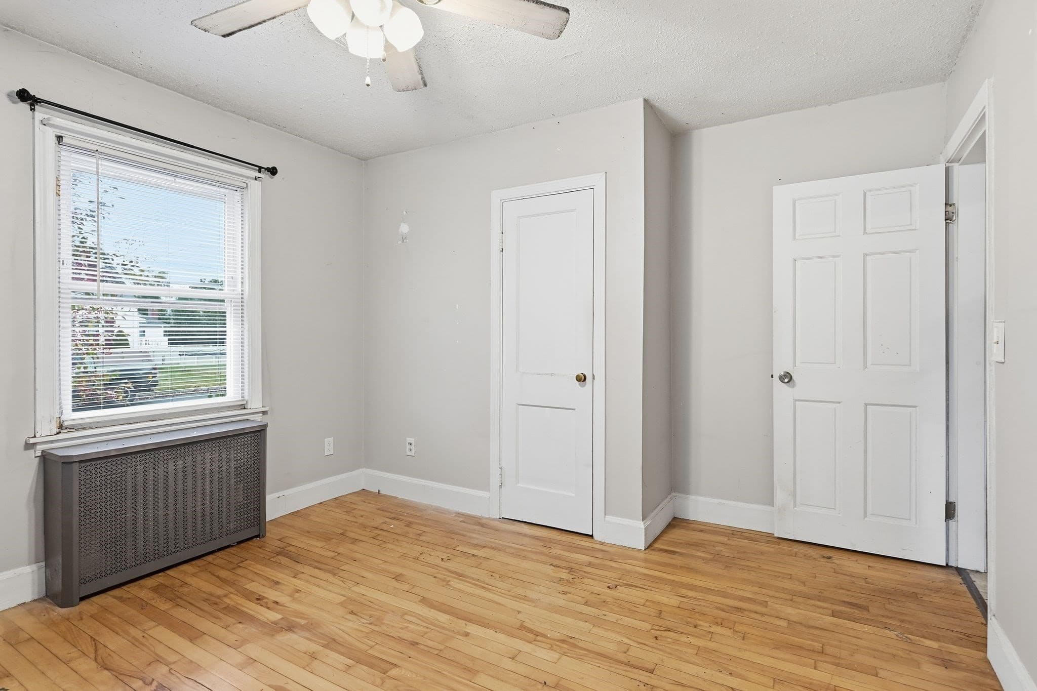 Single Family Residence at 19 Magnolia Ter, Chicopee MA 01013, photo 8 of 24