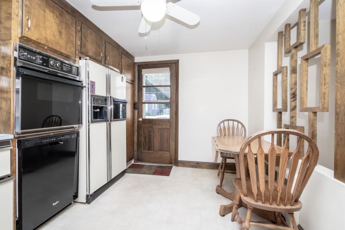 Single Family Residence at 6 Albert St, Waltham MA 02453, Waltham, photo 10 of 27