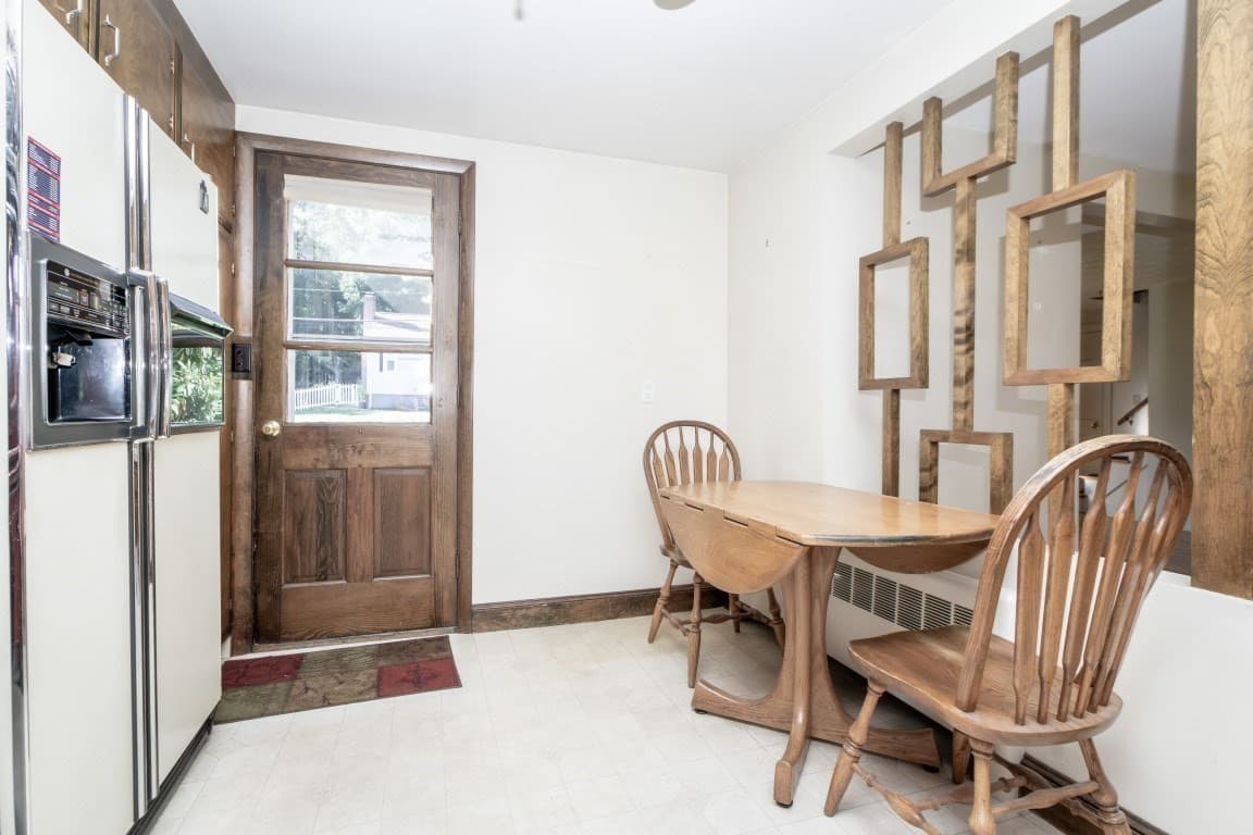 Single Family Residence at 6 Albert St, Waltham MA 02453, Waltham, photo 11 of 27