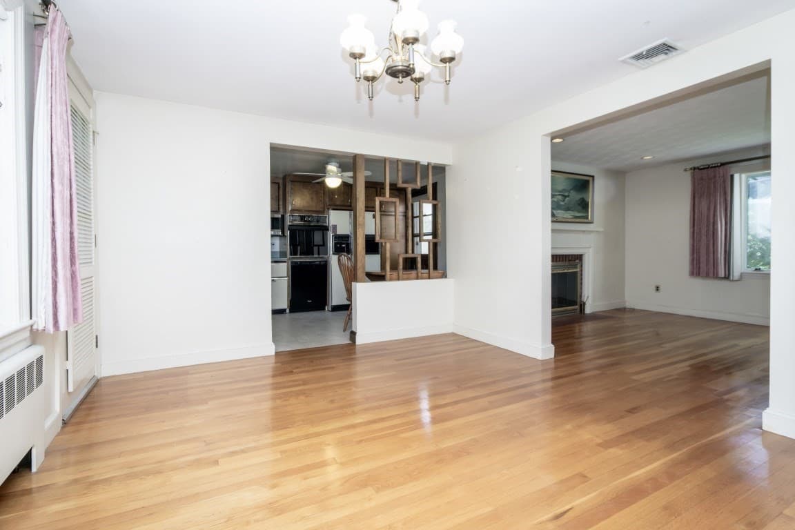 Single Family Residence at 6 Albert St, Waltham MA 02453, Waltham, photo 8 of 27