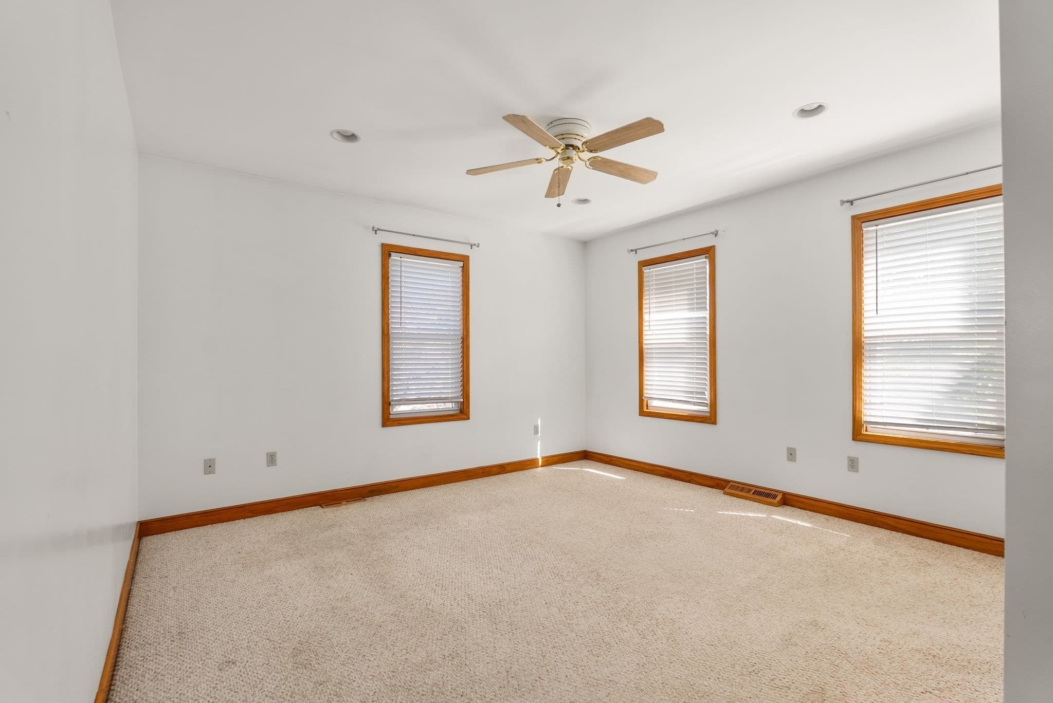 Multi Family at 3 School Street, Norwood MA 02062, Norwood, photo 12 of 32