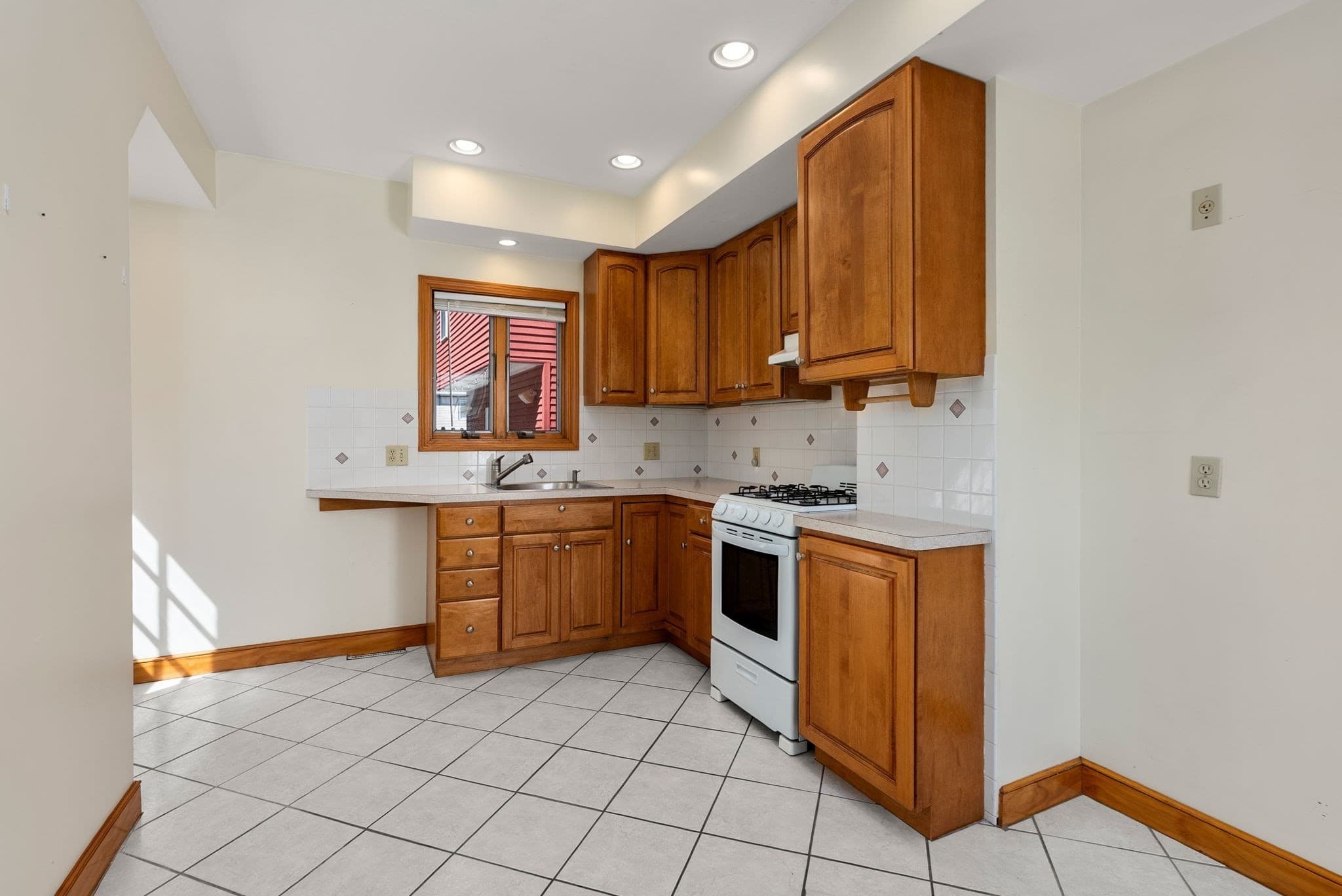 Multi Family at 3 School Street, Norwood MA 02062, Norwood, photo 5 of 32