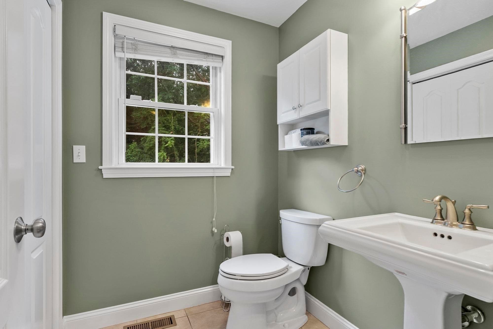 Single Family Residence at 107 Summit Dr, East Bridgewater MA 02333, East Bridgewater, photo 13 of 42
