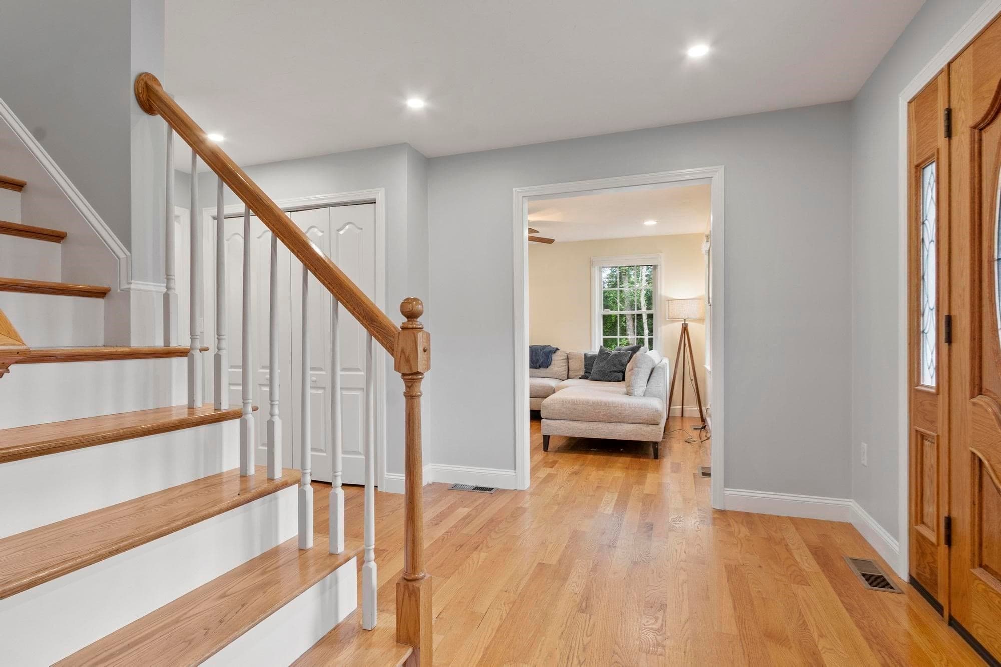 Single Family Residence at 107 Summit Dr, East Bridgewater MA 02333, East Bridgewater, photo 4 of 42