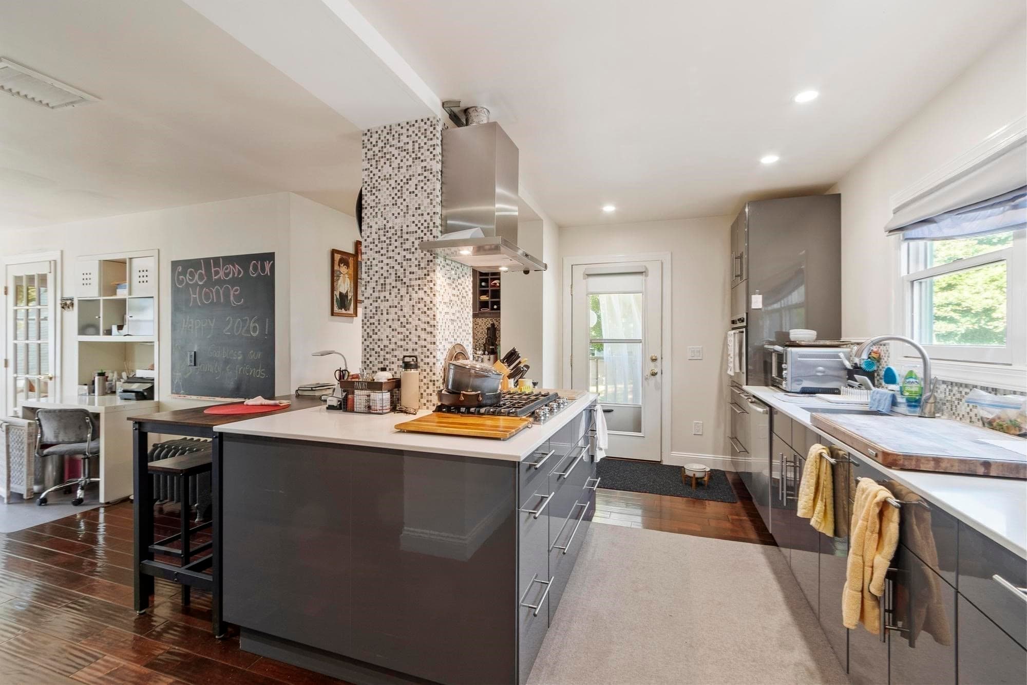 Single Family Residence at 8 Winthrop St, Danvers MA 01923, Danvers, photo 8 of 42