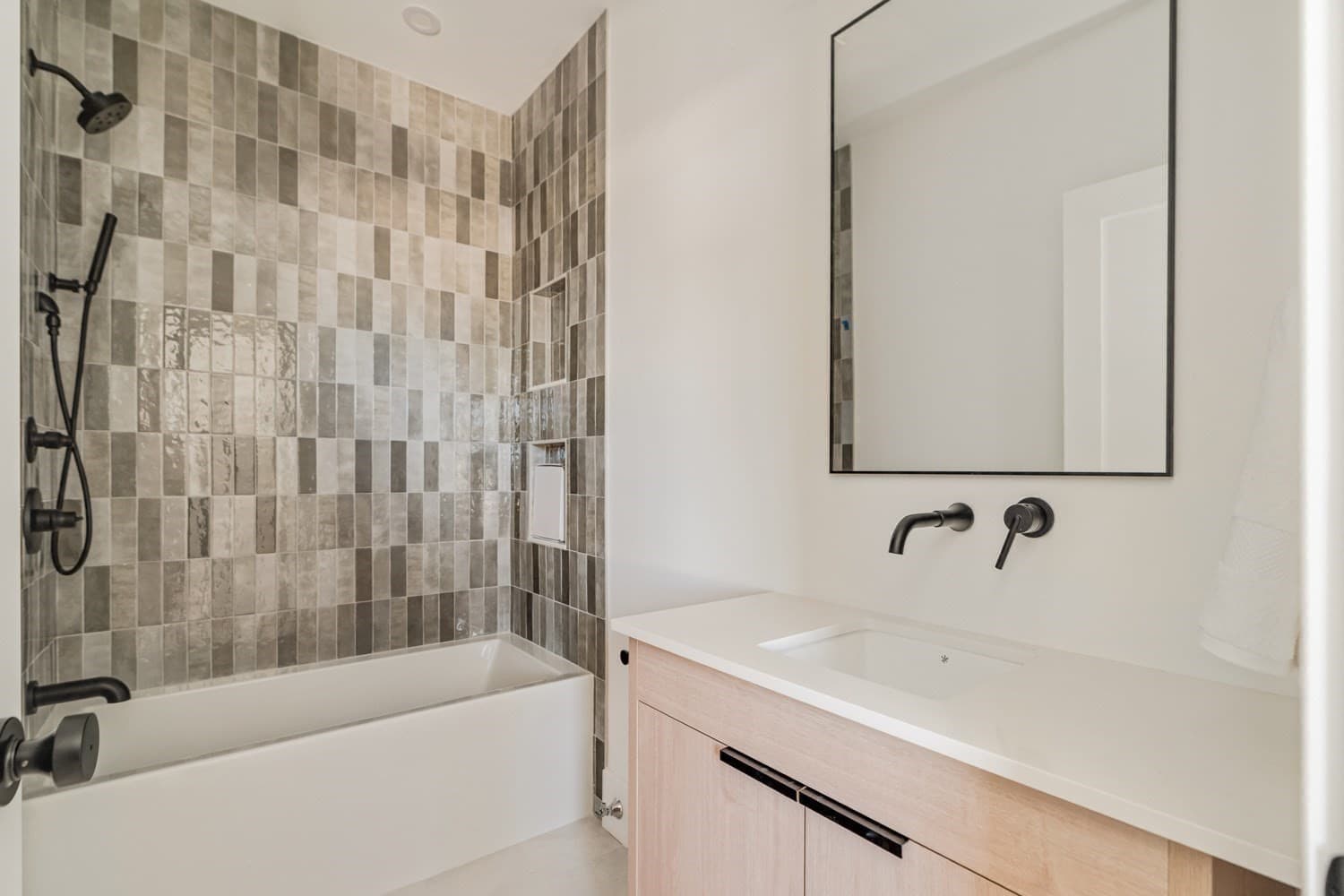 Condominium at 11 Lothrop St # 11, Boston MA 02135, photo 26 of 39