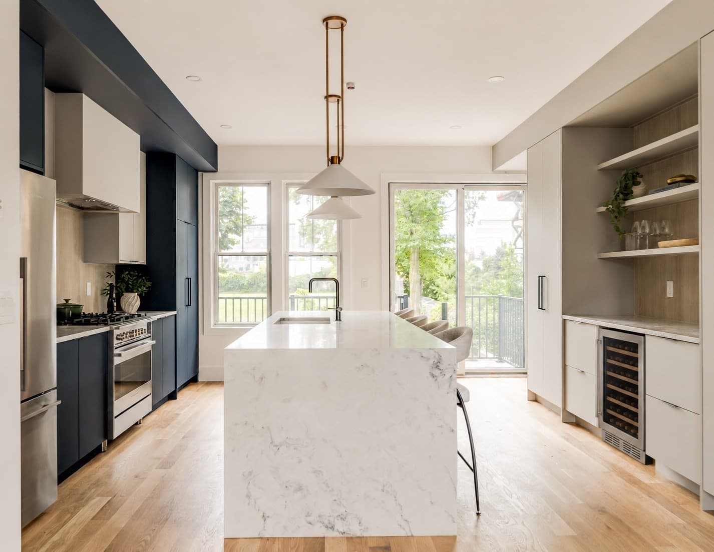 Condominium at 11 Lothrop St # 11, Boston MA 02135, photo 7 of 39