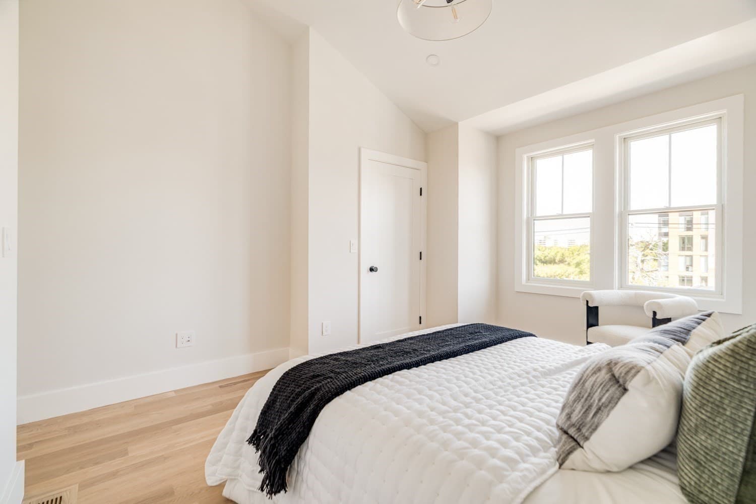 Condominium at 11 Lothrop St # 11, Boston MA 02135, photo 30 of 39