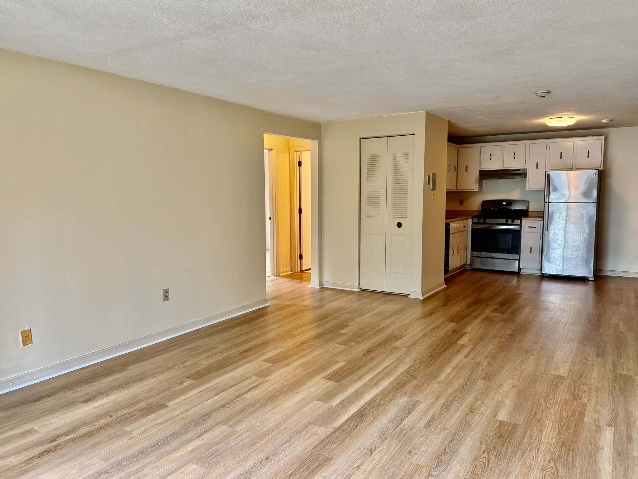 Condominium at 12 Kenmar Drive # 88, Billerica MA 01821, Billerica, photo 7 of 18
