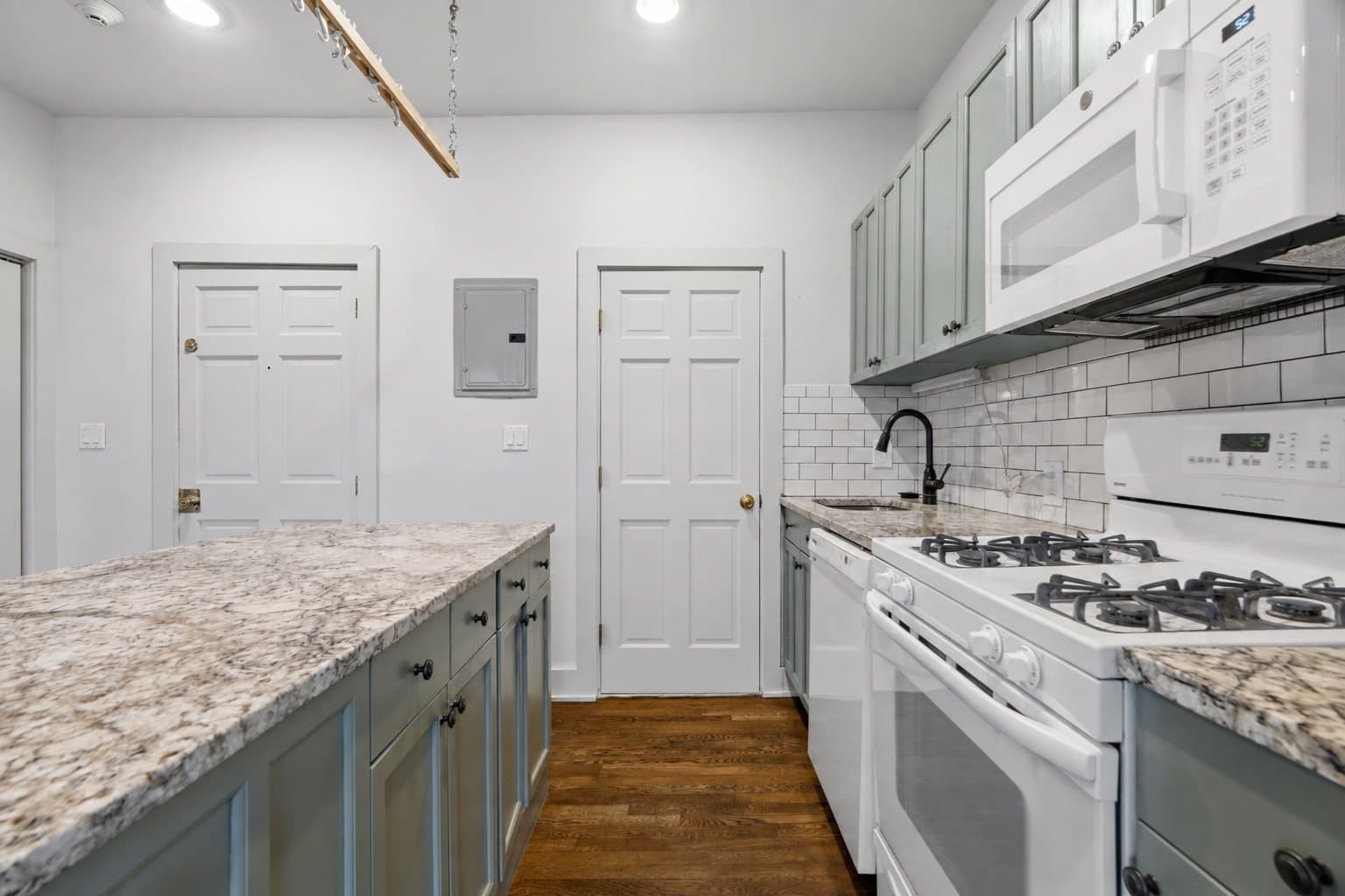 Condominium at 558 Columbus Ave # 3F, Boston MA 02118, photo 5 of 13