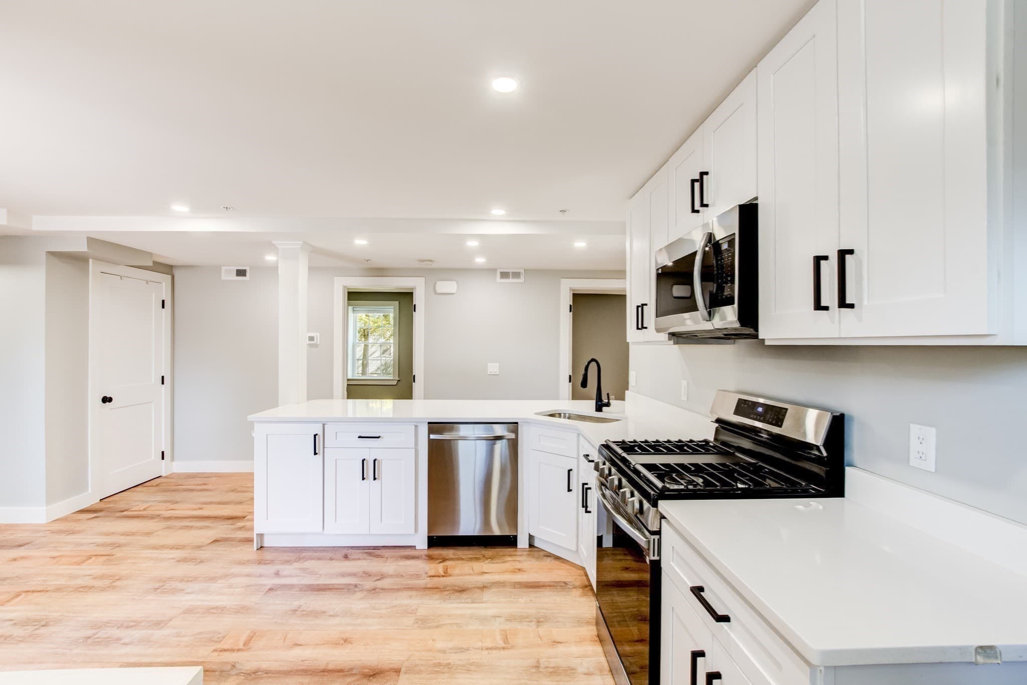Condominium at 80 South St # 3, Fitchburg MA 01420, Fitchburg, photo 16 of 34