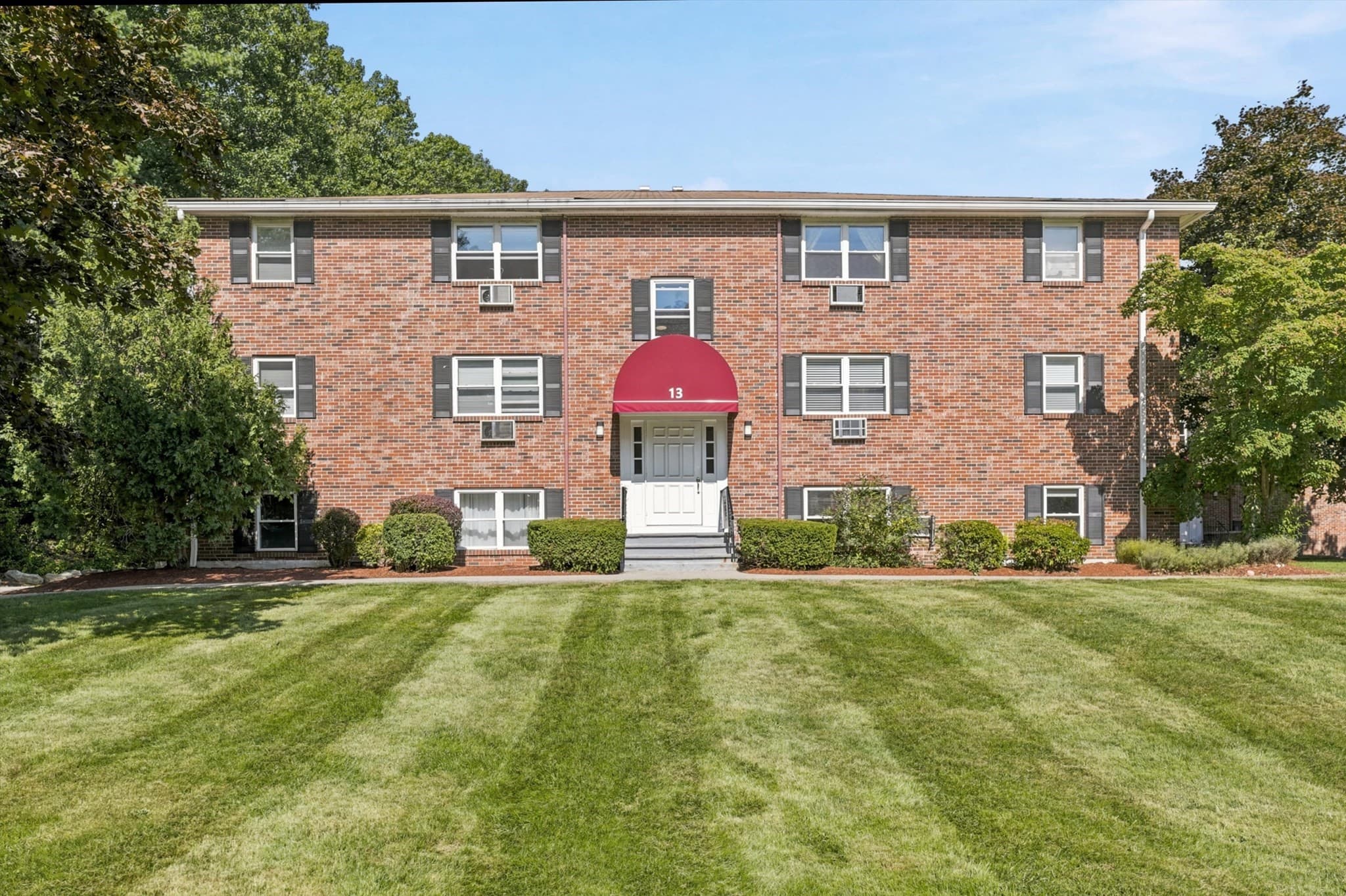 13 Cross Street # 11, Chelmsford MA 01863