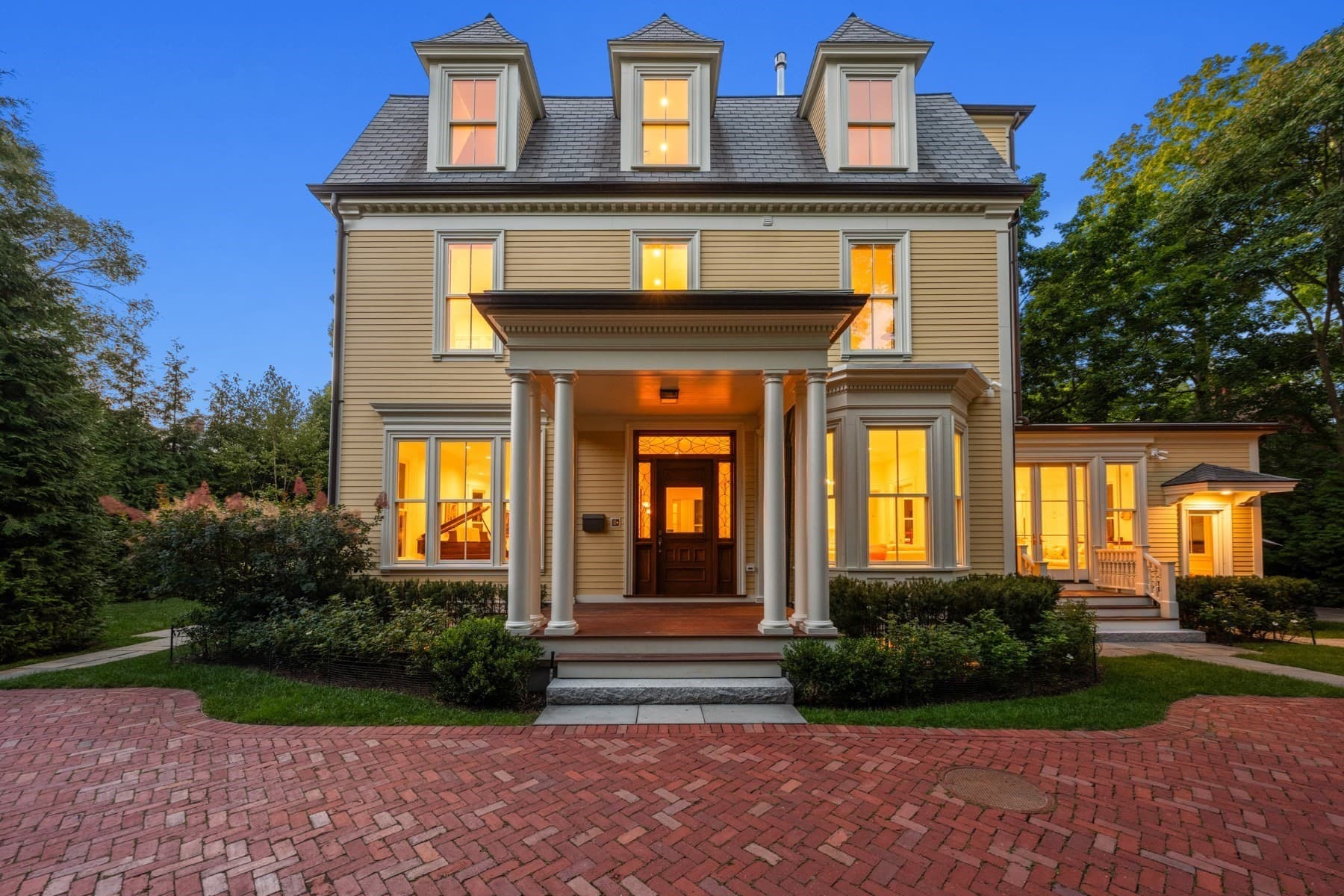 68 Sparks Street, Cambridge MA 02138