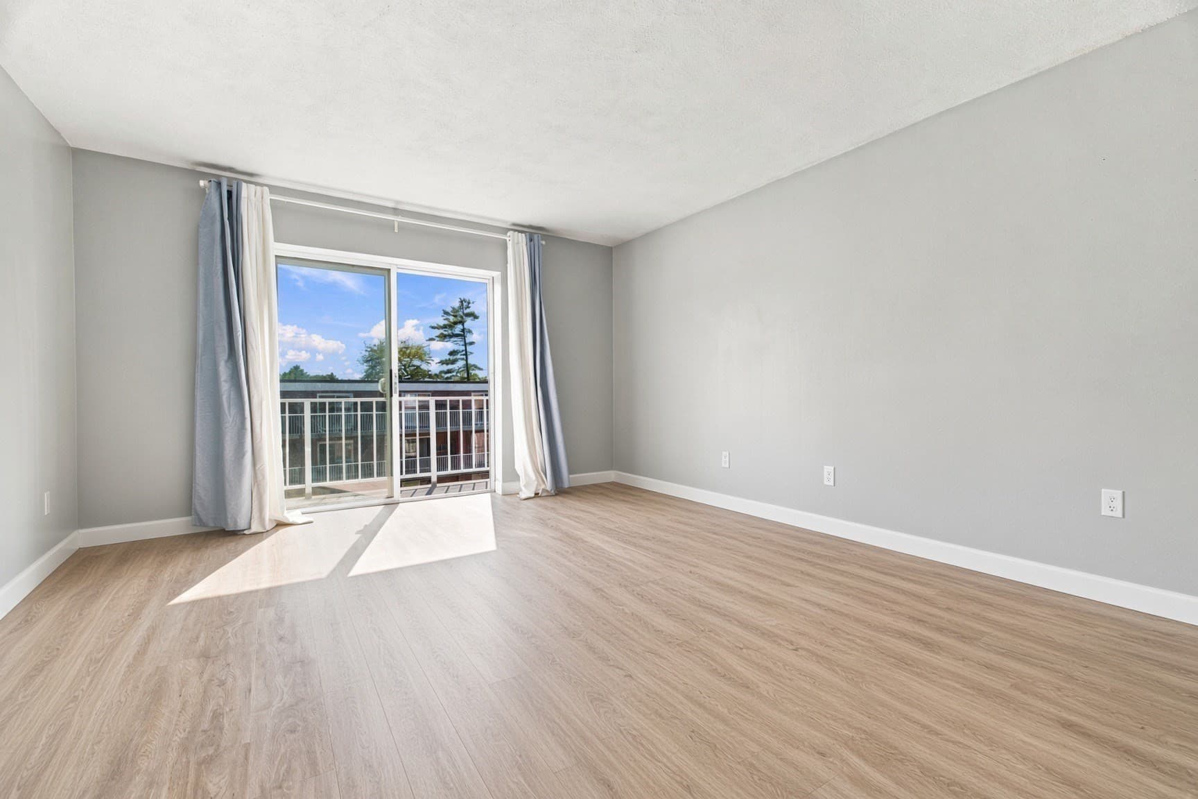 Condominium at 55 Greentree Lane # 49, Weymouth MA 02190, Weymouth, photo 5 of 26