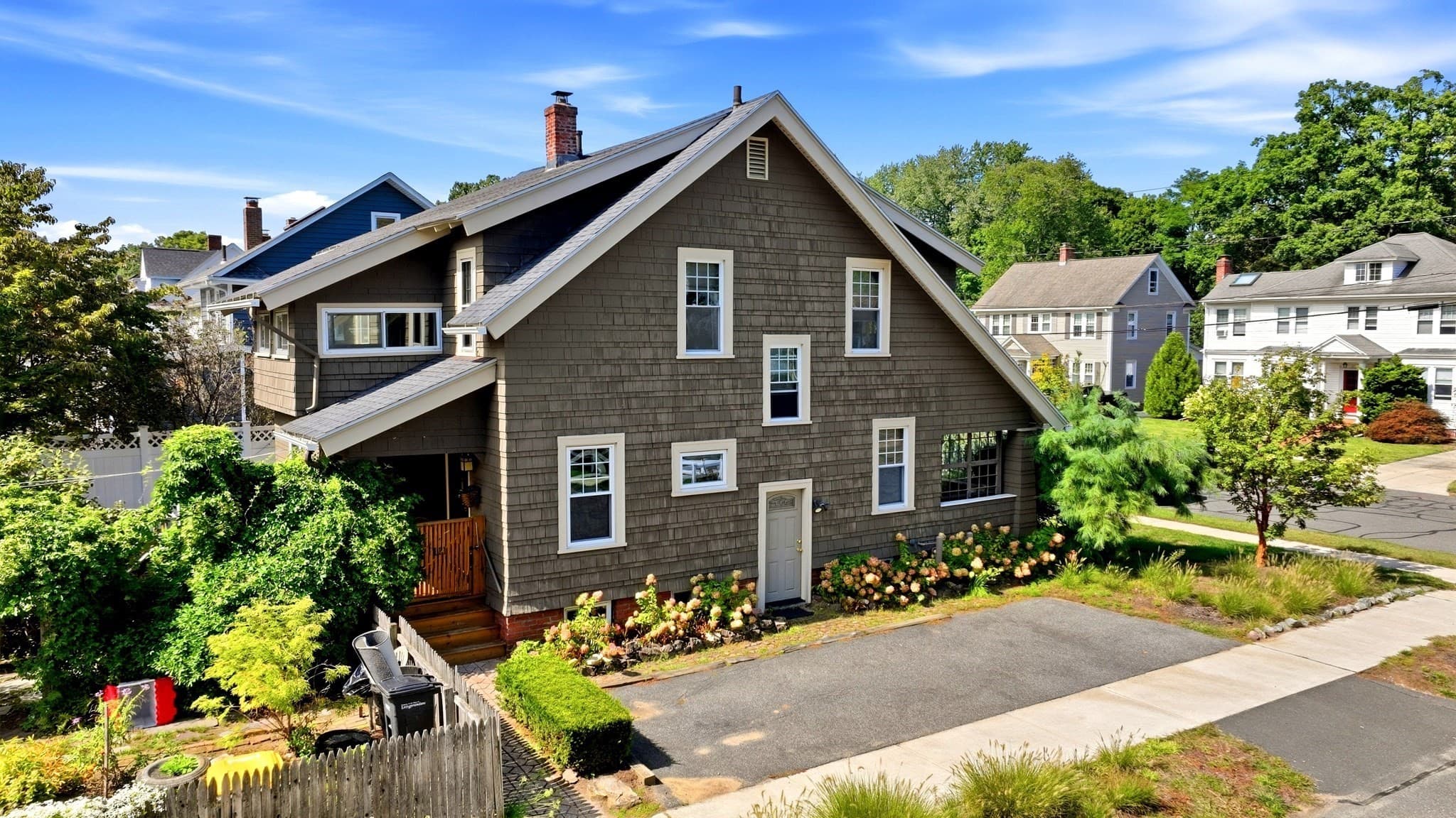 Single Family Residence at 111 Greenacre Avenue, Longmeadow MA 01106, Longmeadow, photo 2 of 30