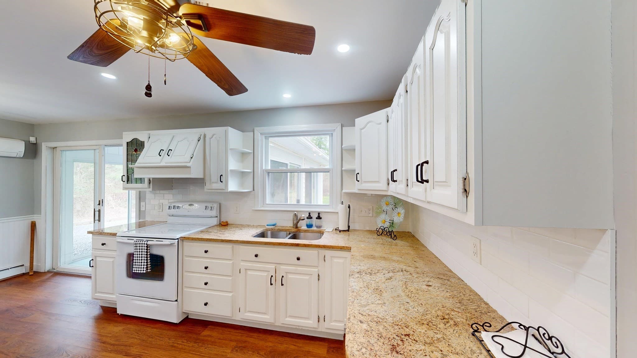 Single Family Residence at 620 Ledge Rd, Seekonk MA 02771, Seekonk, photo 12 of 35