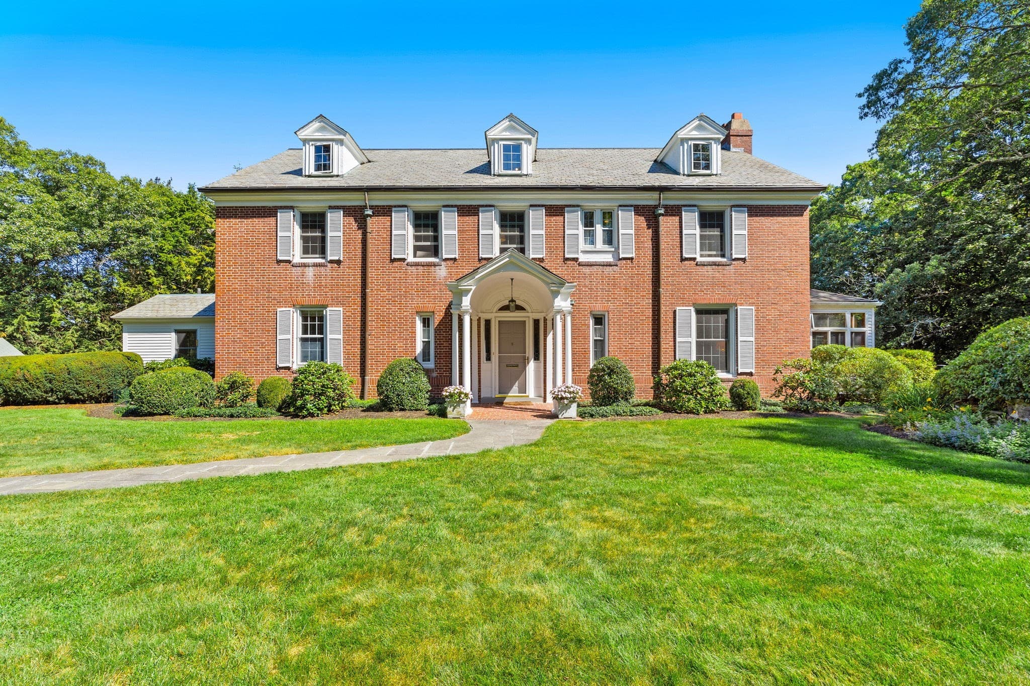 8 Oakmount Circle, Lexington MA 02420