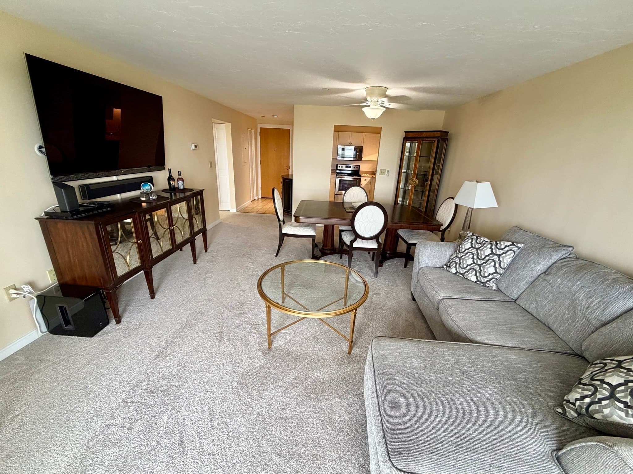 Condominium at 2001 Marina Dr # 712, Quincy MA 02171, Quincy, photo 12 of 33