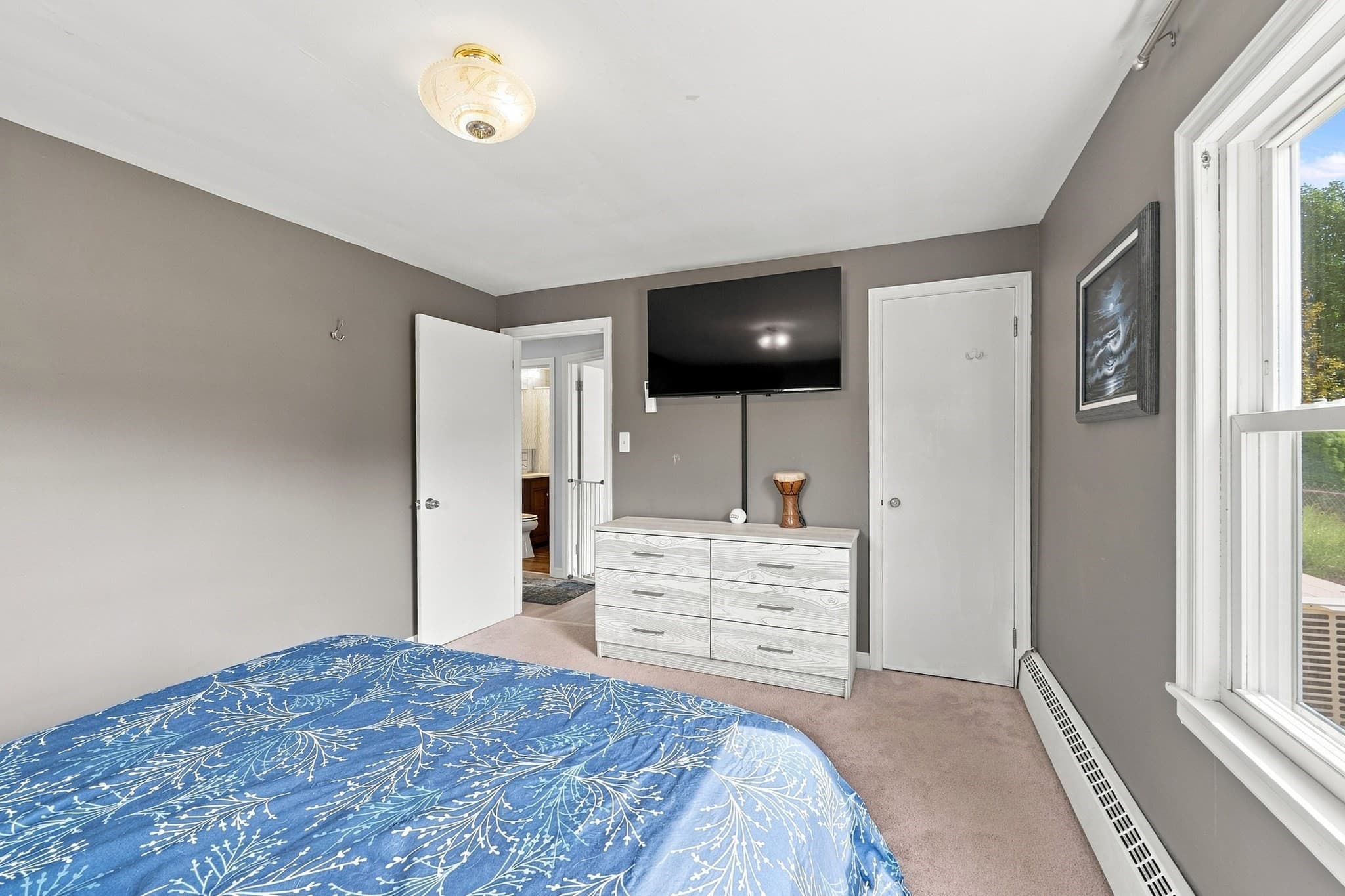 Single Family Residence at 162 Clark St, Worcester MA 01606, Worcester, photo 13 of 32