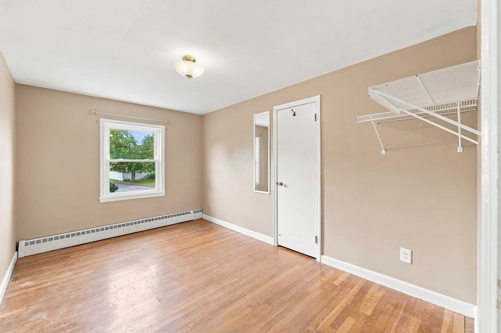 Single Family Residence at 162 Clark St, Worcester MA 01606, Worcester, photo 16 of 32