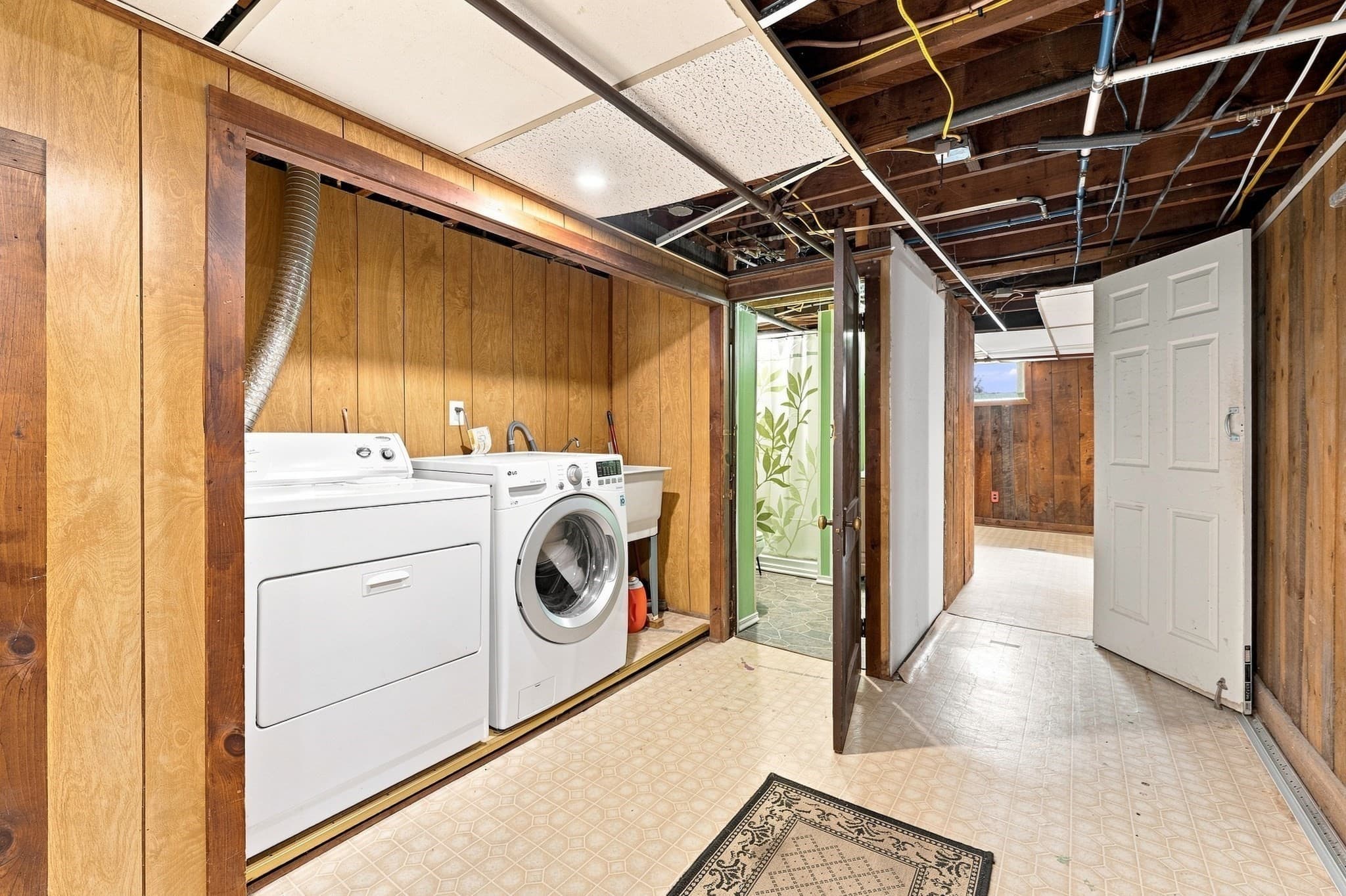 Single Family Residence at 162 Clark St, Worcester MA 01606, Worcester, photo 22 of 32