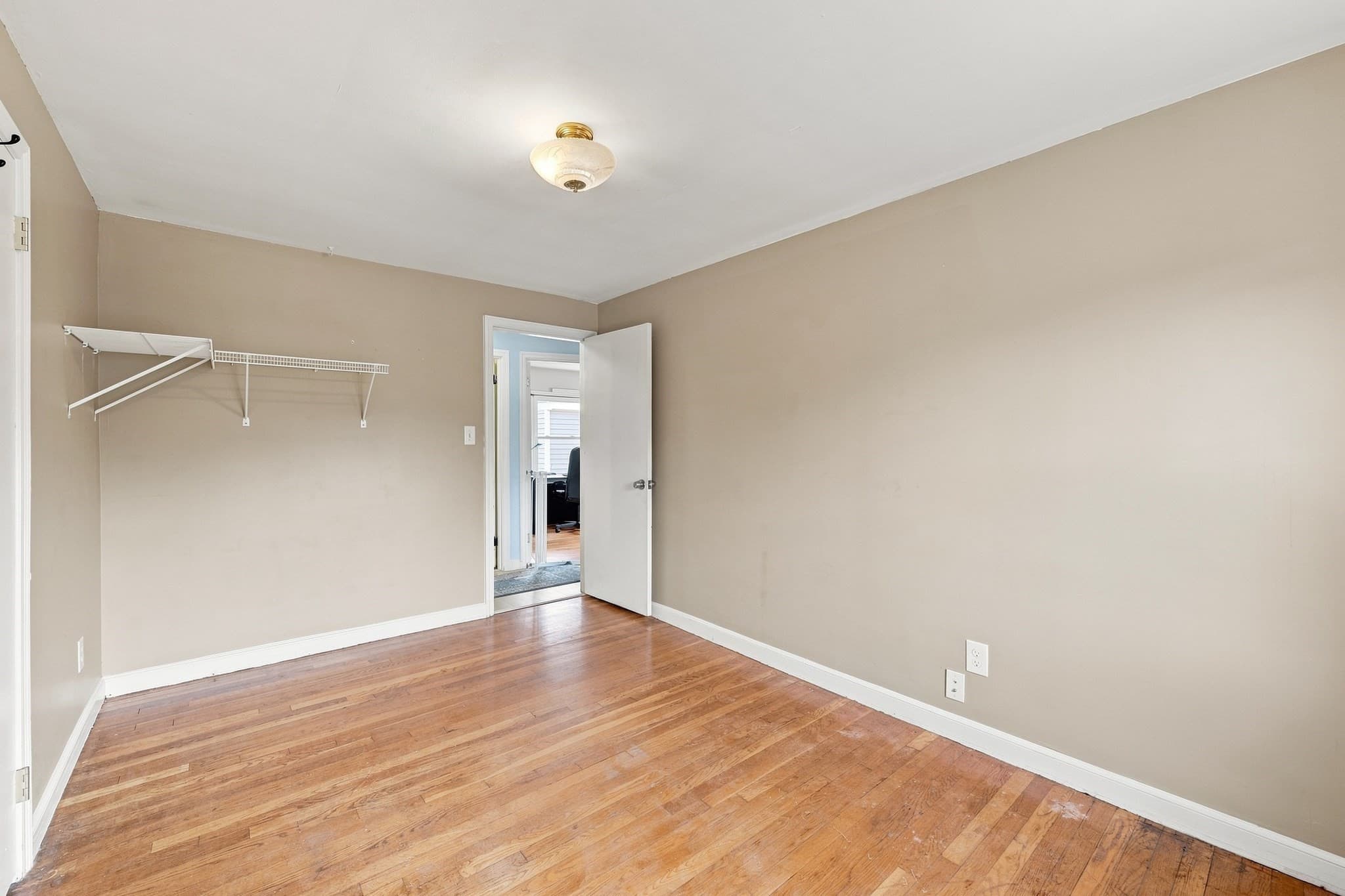 Single Family Residence at 162 Clark St, Worcester MA 01606, Worcester, photo 14 of 32