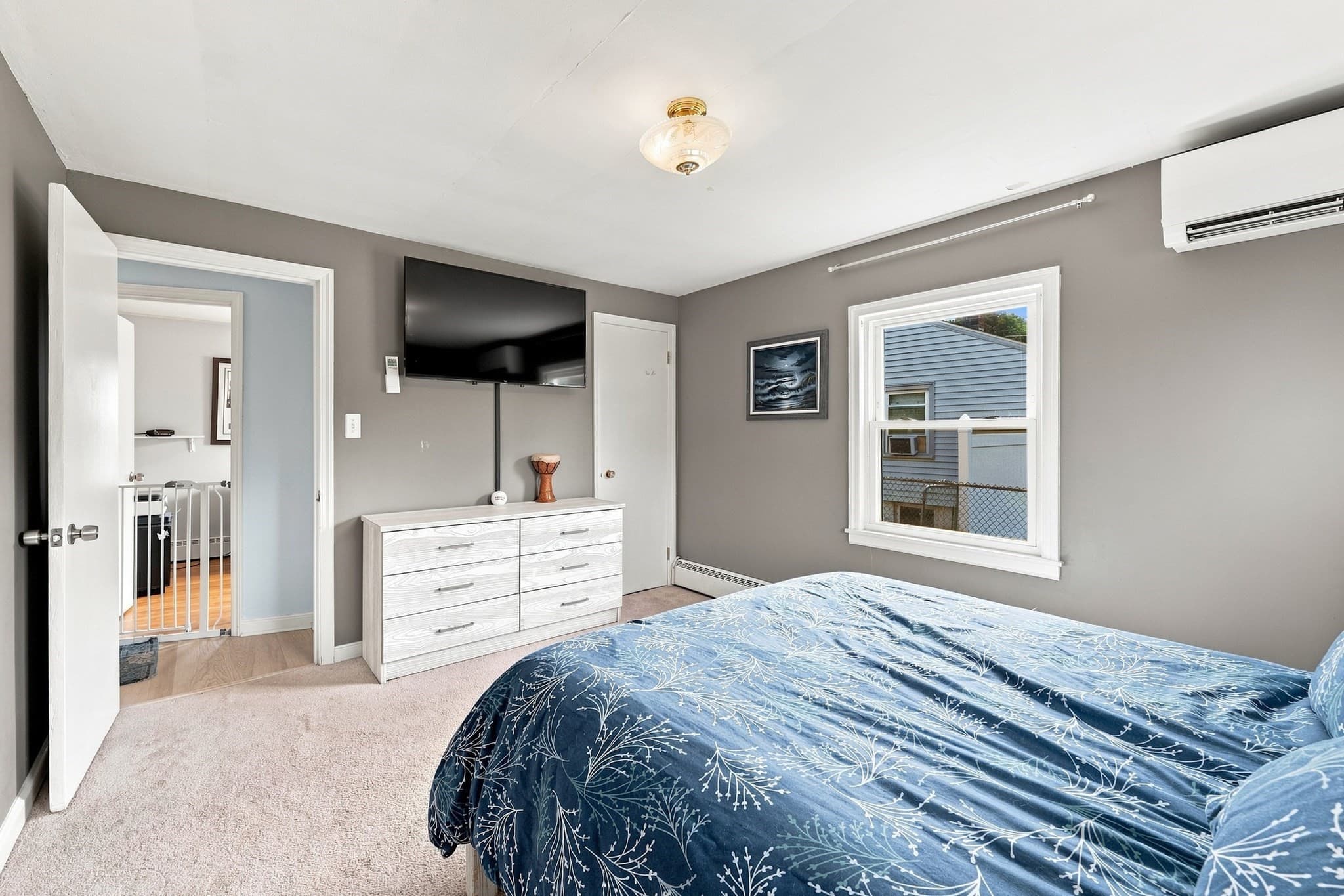 Single Family Residence at 162 Clark St, Worcester MA 01606, Worcester, photo 11 of 32