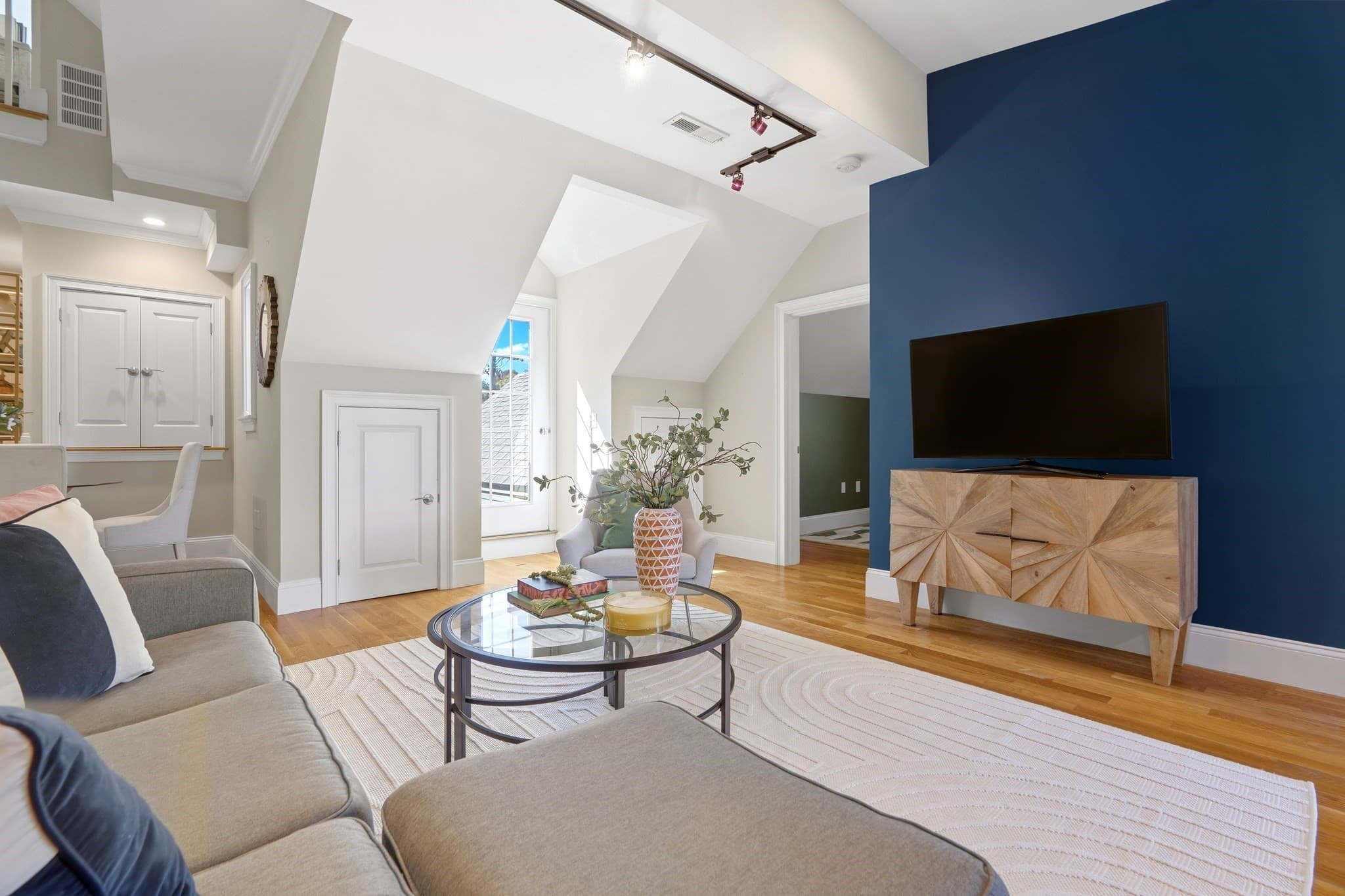 Condominium at 224 Florence St # 10, Boston MA 02131, Boston, photo 11 of 39