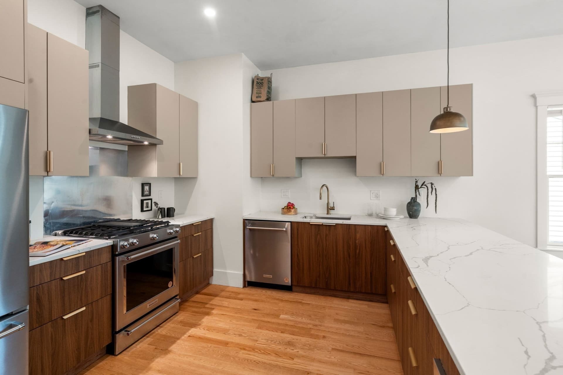 Condominium at 59 Highland # 59, Brookline MA 02445, photo 4 of 34
