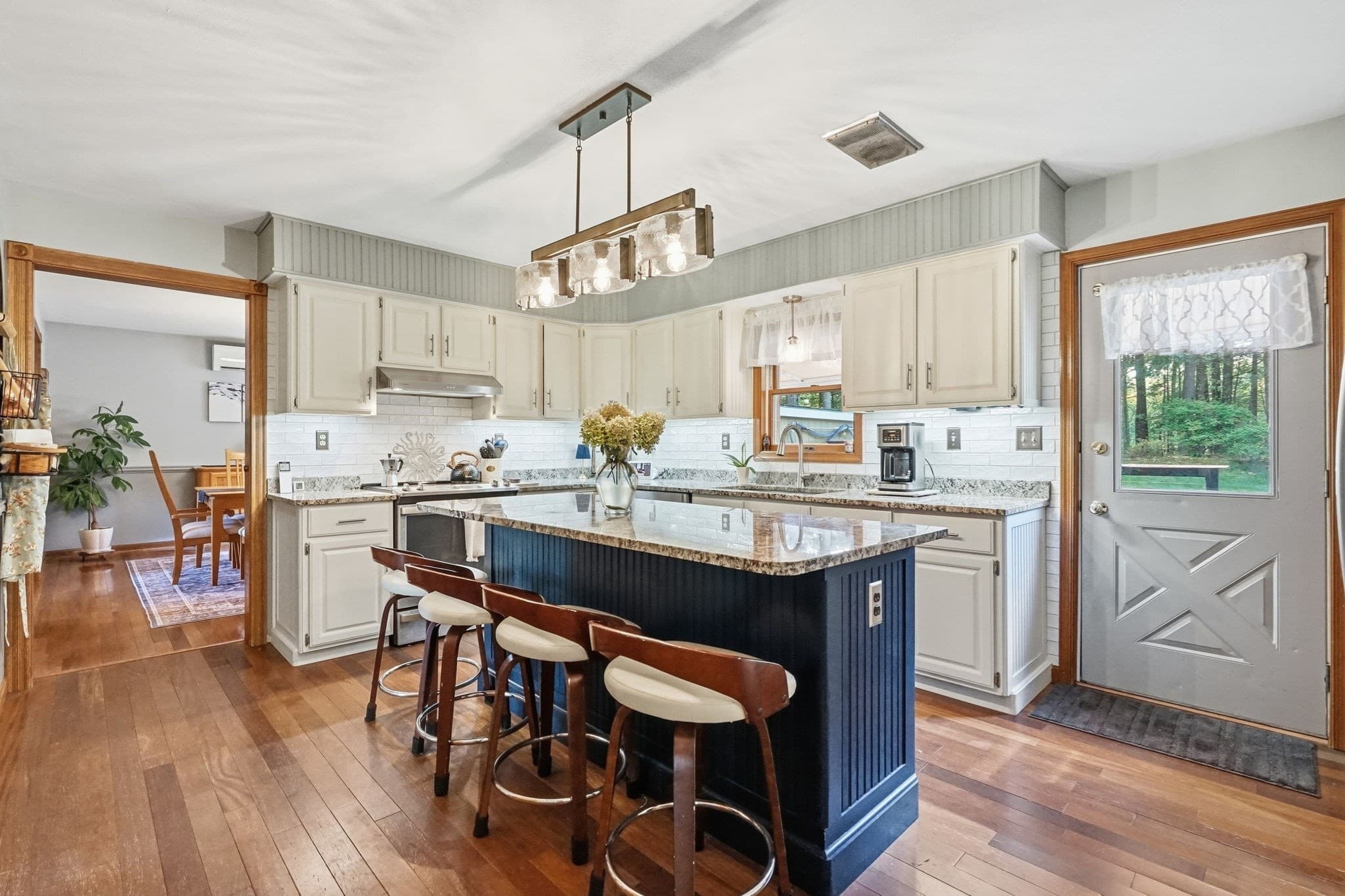 Single Family Residence at 6 Brittany Dr, Palmer MA 01069, Palmer, photo 4 of 41