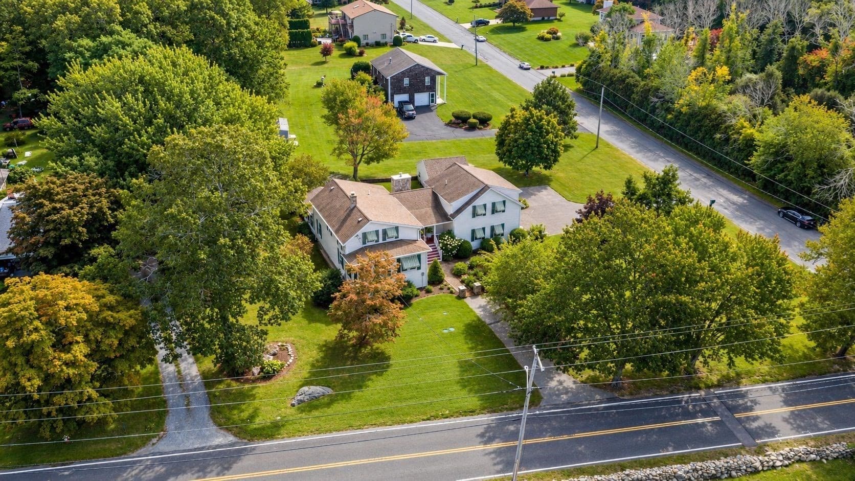 Single Family Residence at 555 Sharps Lot Rd, Swansea MA 02777, Swansea, photo 2 of 42