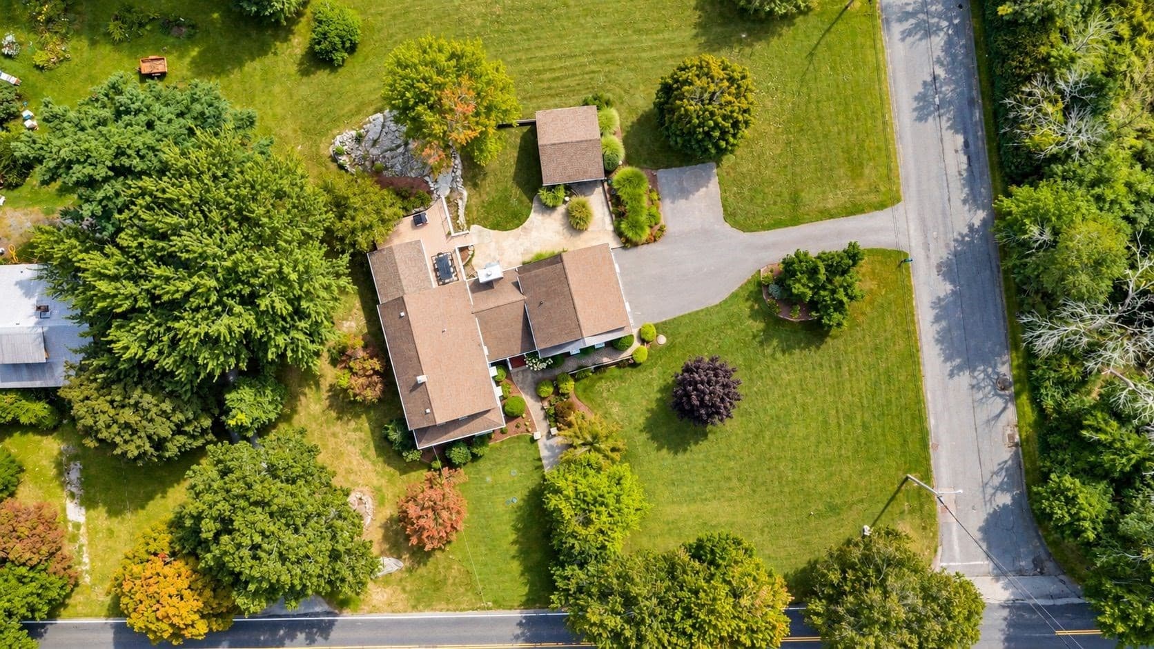 Single Family Residence at 555 Sharps Lot Rd, Swansea MA 02777, Swansea, photo 42 of 42