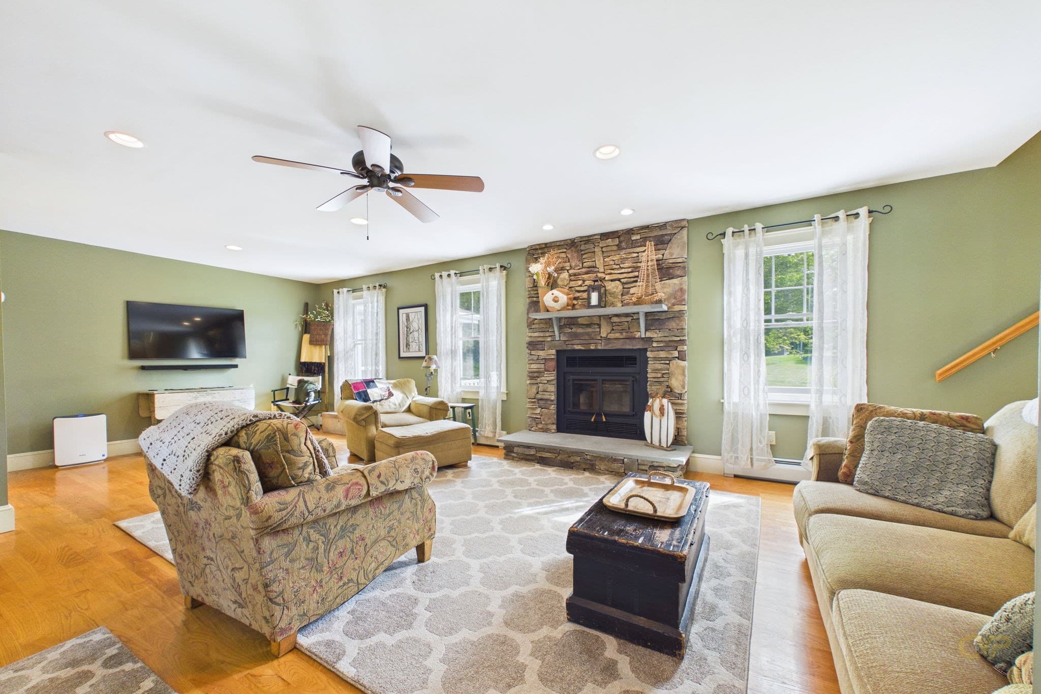 Single Family Residence at 555 Sharps Lot Rd, Swansea MA 02777, Swansea, photo 5 of 42