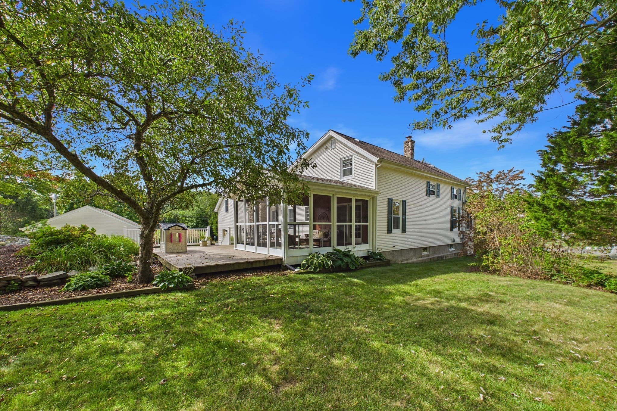 Single Family Residence at 555 Sharps Lot Rd, Swansea MA 02777, Swansea, photo 38 of 42