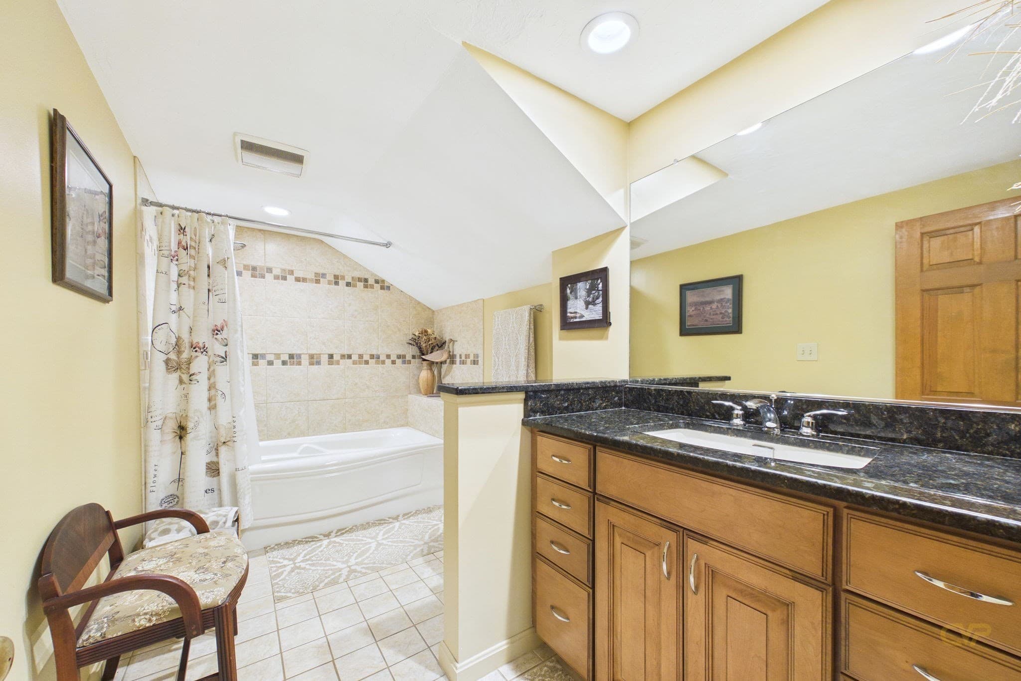 Single Family Residence at 555 Sharps Lot Rd, Swansea MA 02777, Swansea, photo 33 of 42