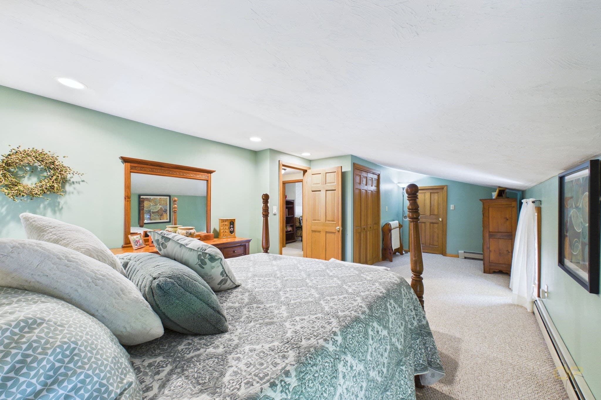 Single Family Residence at 555 Sharps Lot Rd, Swansea MA 02777, Swansea, photo 29 of 42