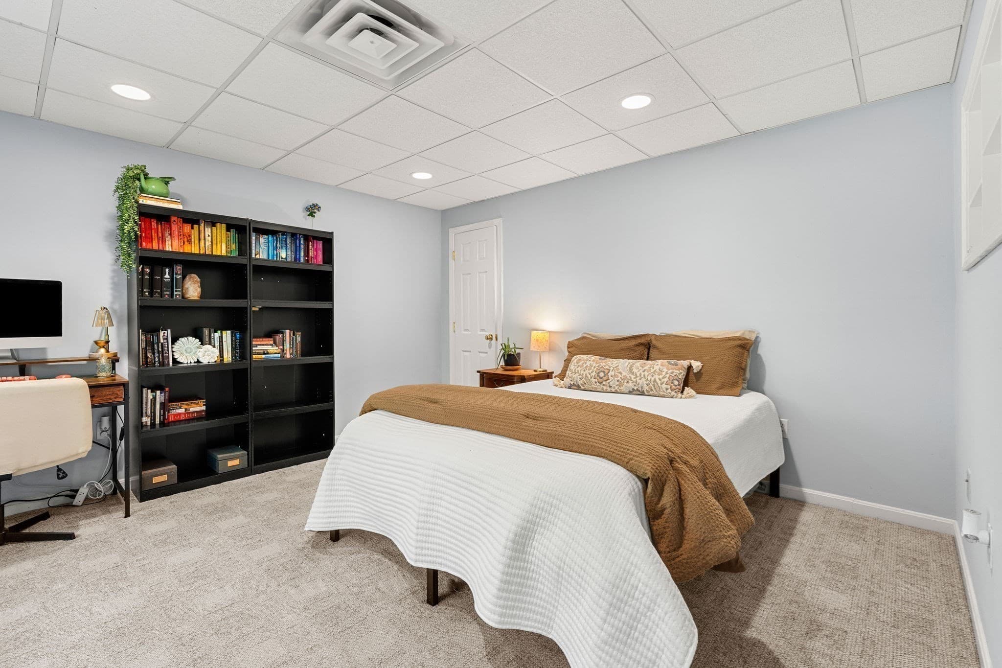 Condominium at 63 Landing Dr # 63, Methuen MA 01844, Methuen, photo 32 of 41
