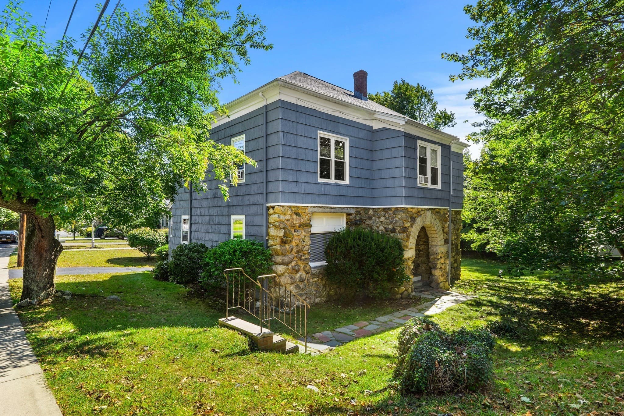 131 Altamont Ave, Melrose MA 02176