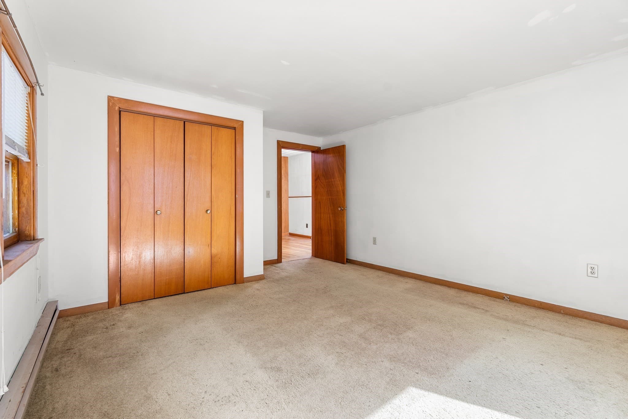 2 Family - 2 Units Up/Down at 131 Altamont Ave, Melrose MA 02176, Melrose, photo 11 of 33
