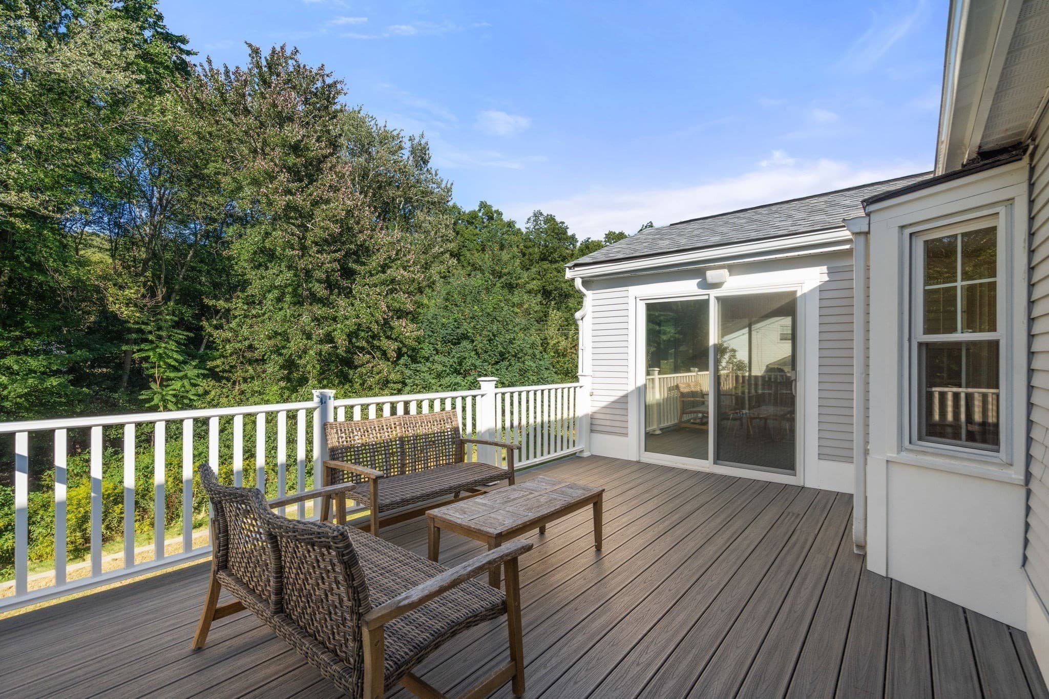 Single Family Residence at 16 Bacon Rd, Framingham MA 01701, Framingham, photo 6 of 35