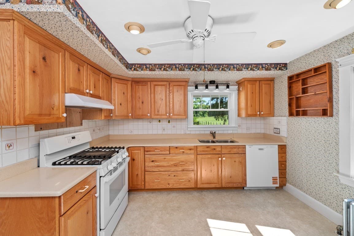 Single Family Residence at 65 Walnut Street, Shrewsbury MA 01545, Shrewsbury, photo 13 of 22