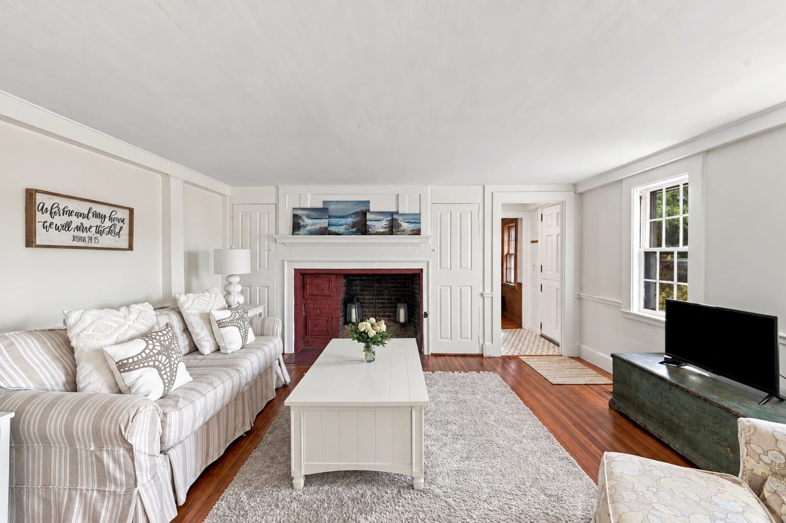 Single Family Residence at 25 Concord St, Gloucester MA 01930, Gloucester, photo 8 of 42