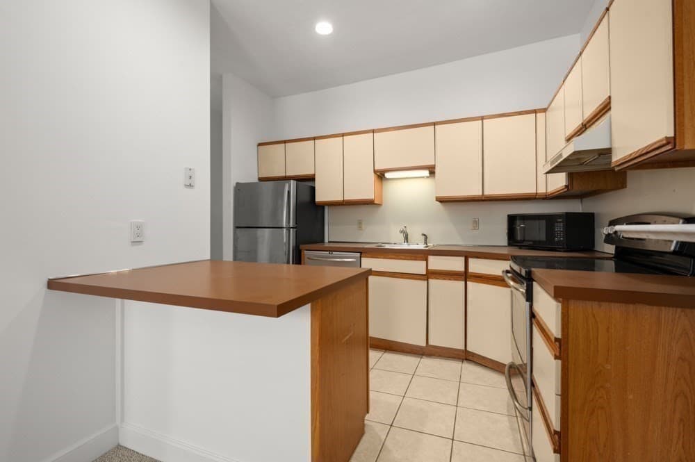 Condominium at 664 Massachusetts Ave # 4, Boston MA 02118, photo 26 of 40