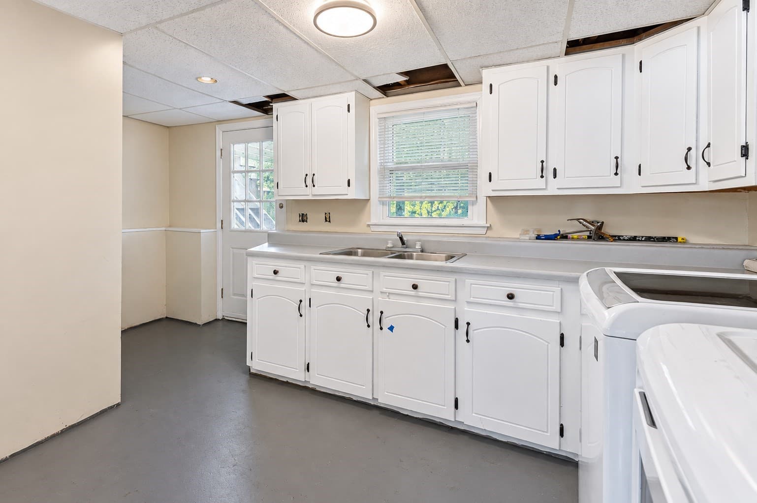 Single Family Residence at 5 Glenwood Cir, Attleboro MA 02703, Attleboro, photo 21 of 36